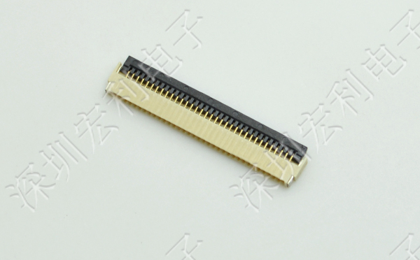 91香蕉视频黄色在线观看 软排线扁平电缆插座 间距0.5mm 18P H1.0后锁式卧贴片